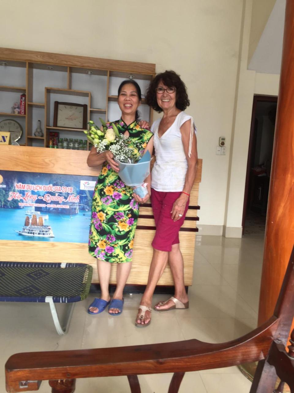 Viet Dung Motel Ha Long Exteriör bild