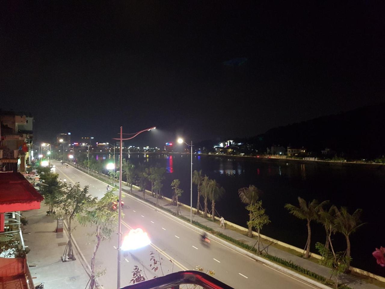 Viet Dung Motel Ha Long Exteriör bild